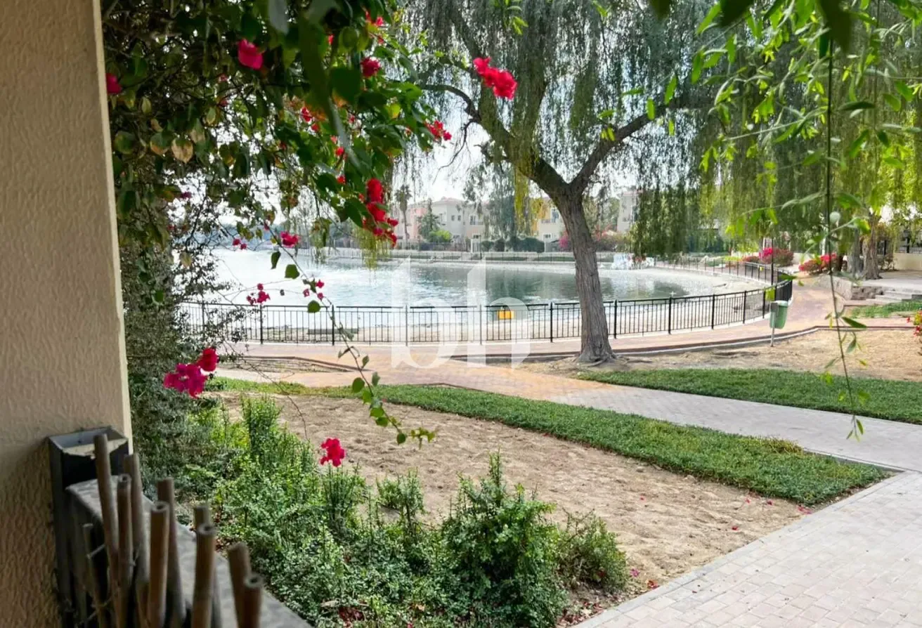 Lake View | Type 2E | Huge plot | Single Row