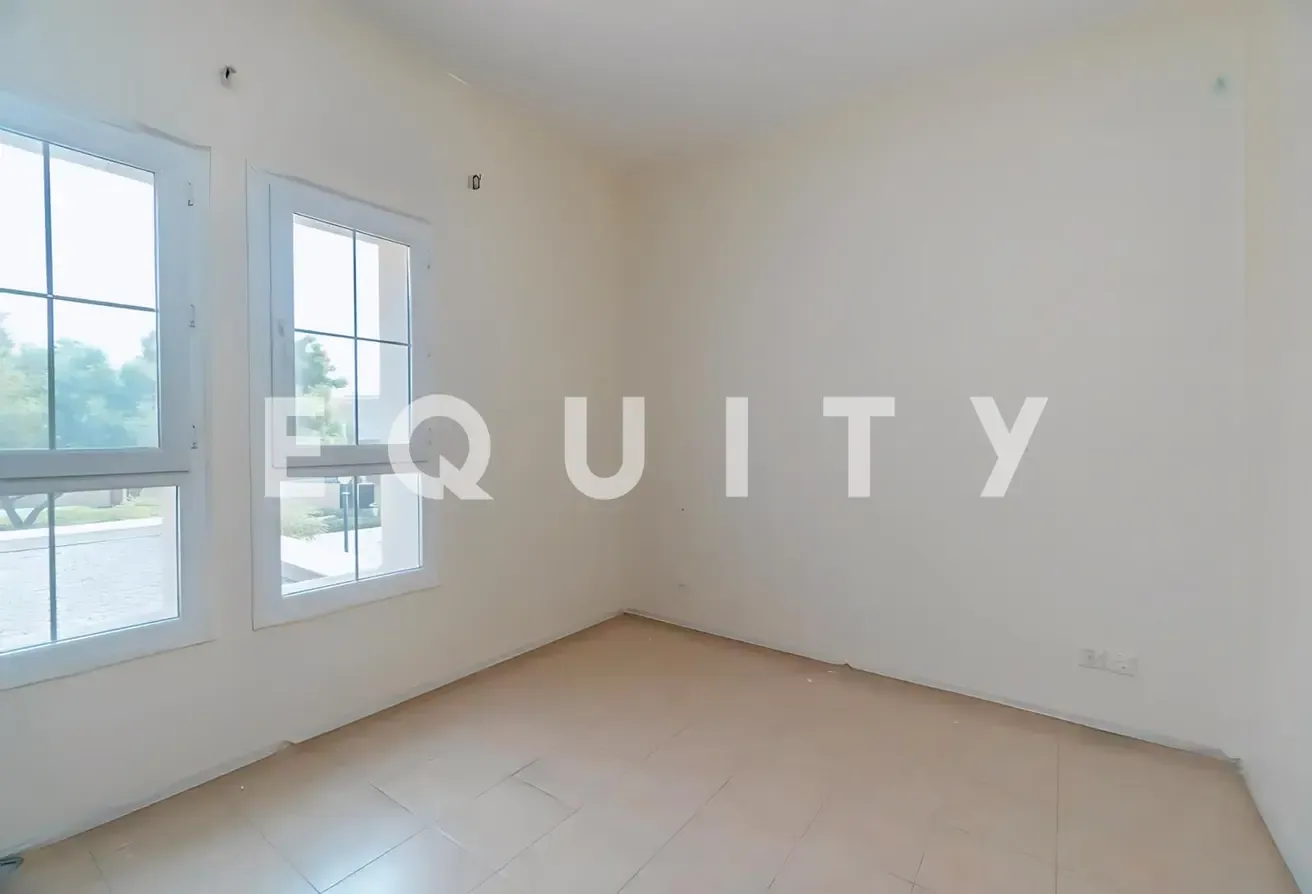 Huge Plot | Vacant | Lake View | Ready to Move