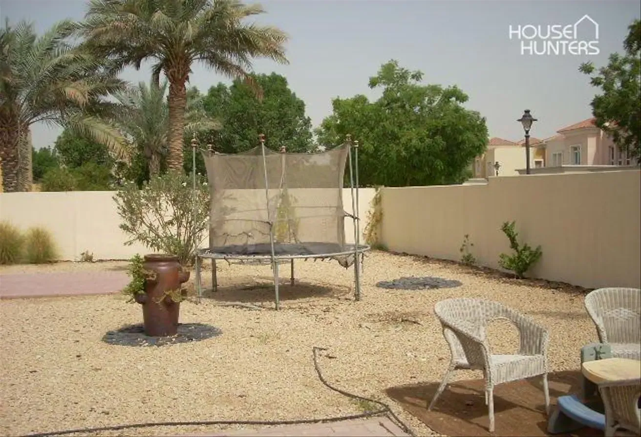 Large Corner Plot | Available Now | 3beds + Study