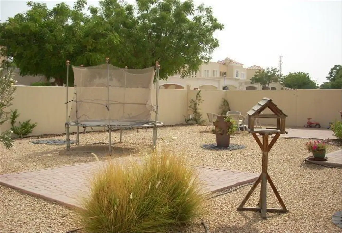 Large Corner Plot | Available Now | 3beds + Study