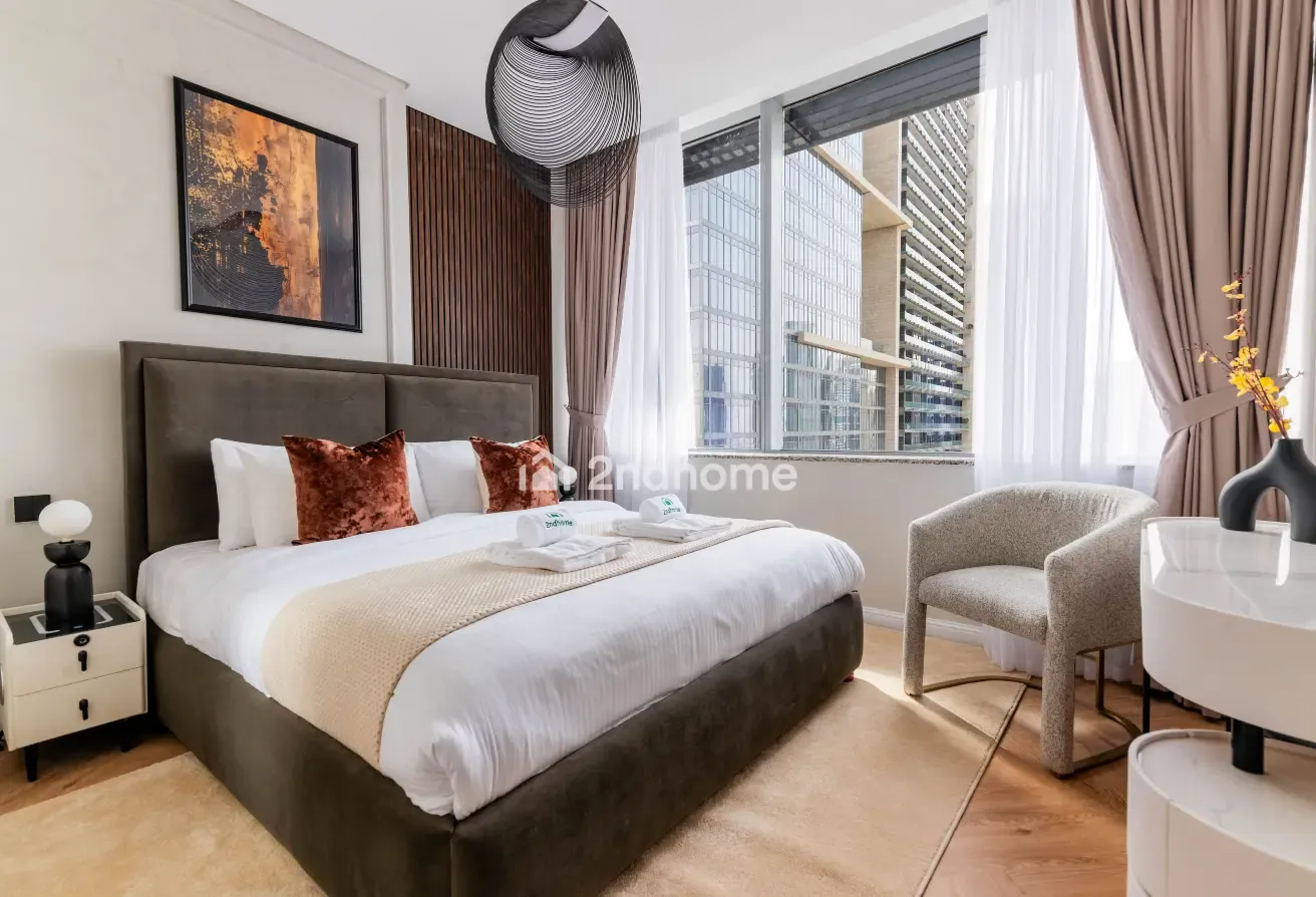 Stunning 2 BR Apartment in Sky Gardens
