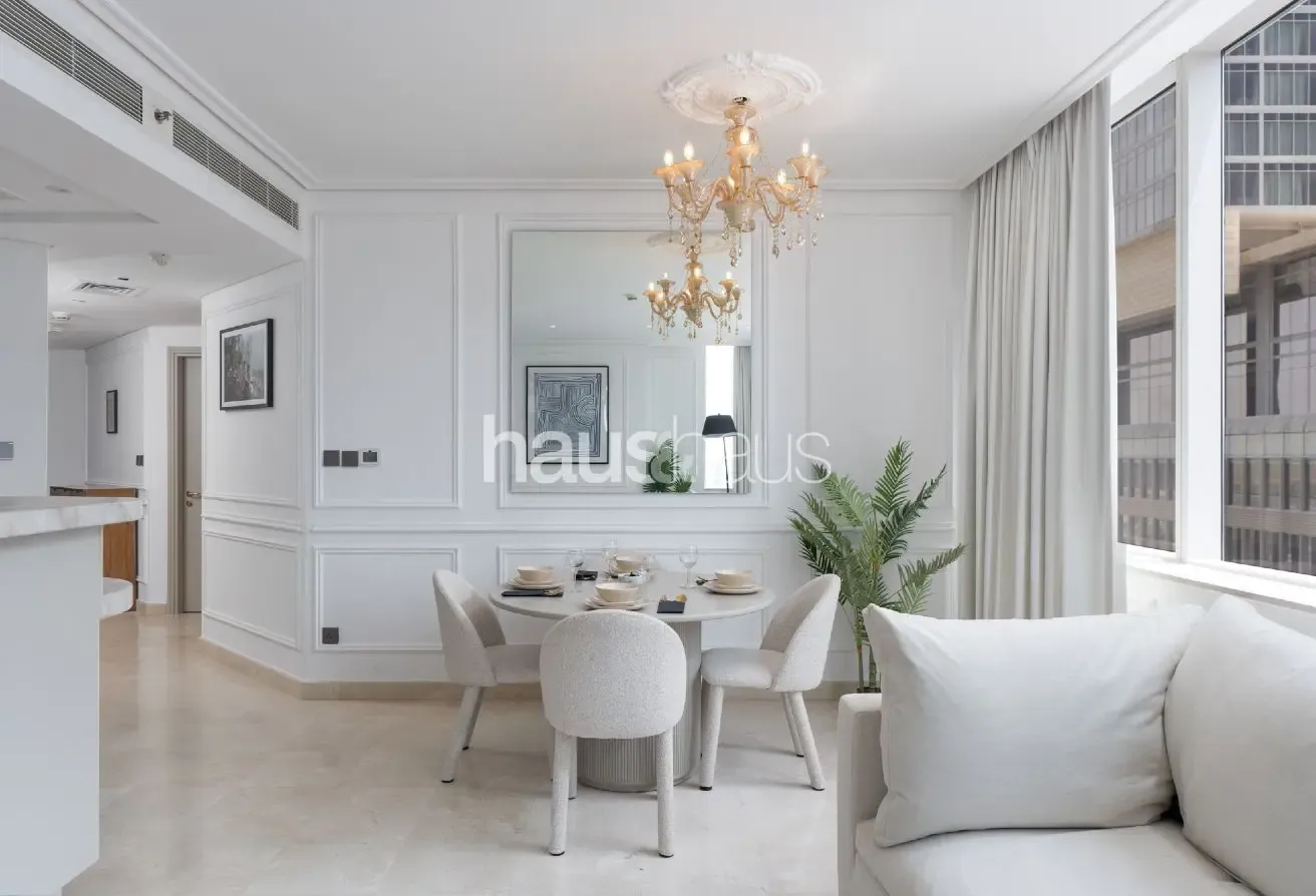 Contemporary | Central | Ideal for Professionals