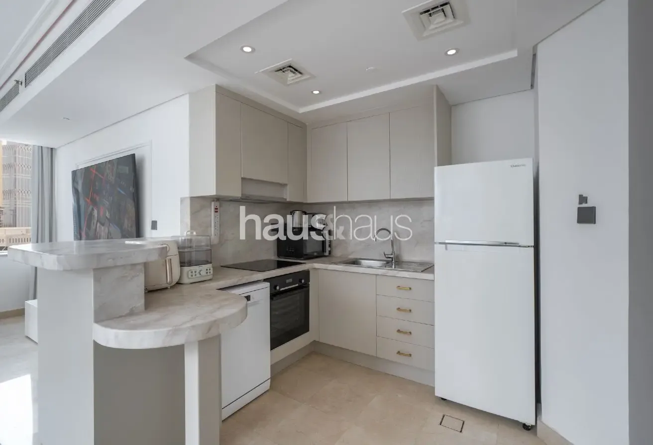 Contemporary | Central | Ideal for Professionals
