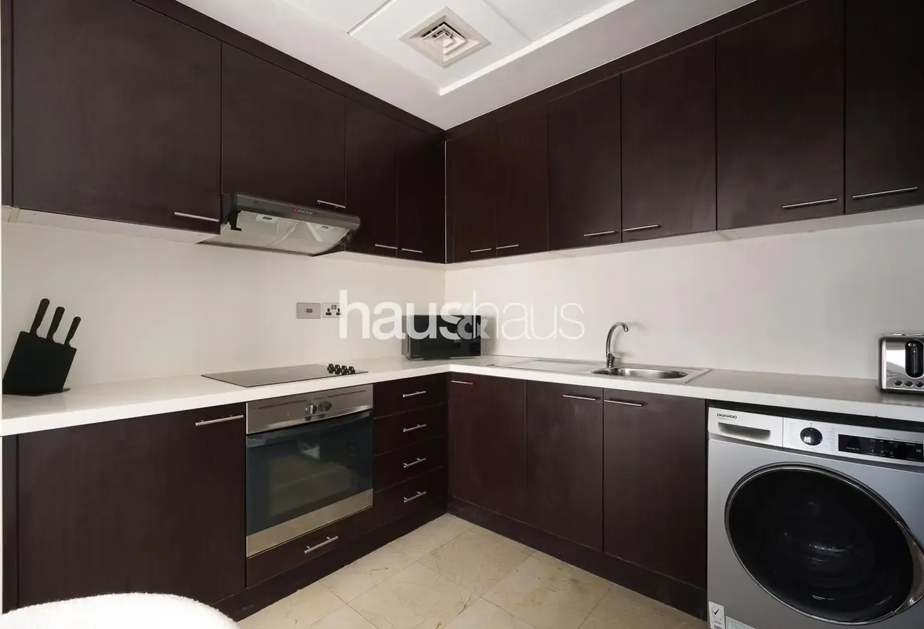 Lavishly Appointed | Spectacular City Views