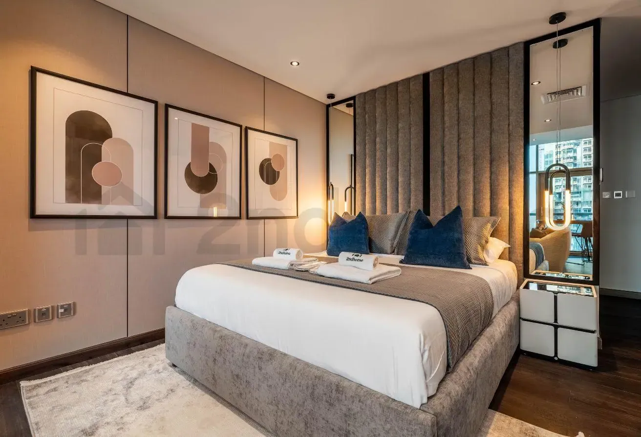 Walking distance to public transpo Studio in DIFC
