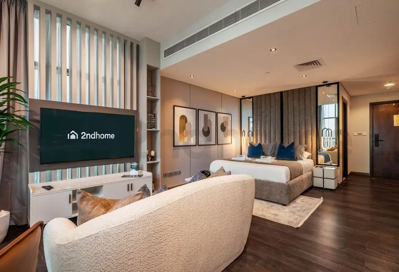Walking distance to public transpo Studio in DIFC