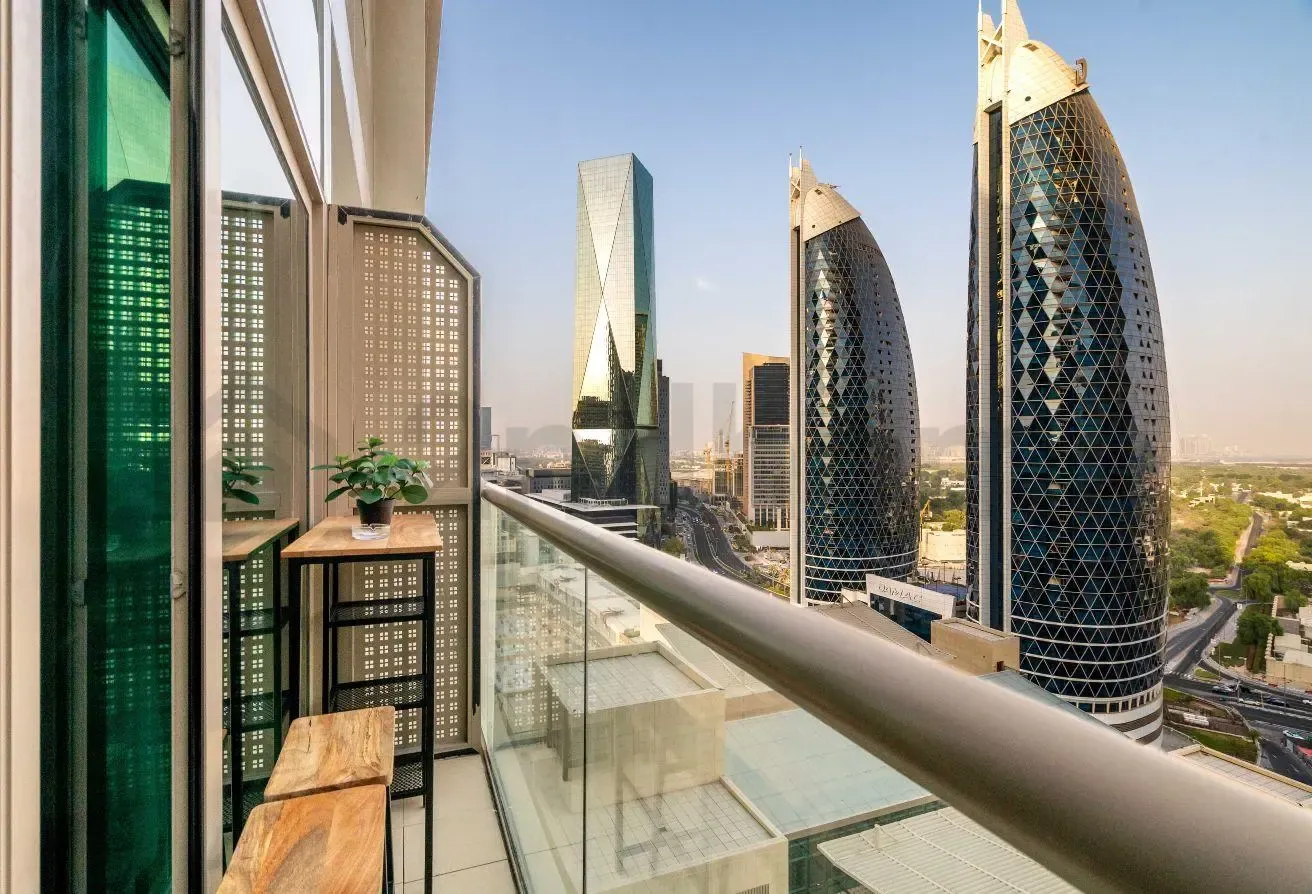 Walking distance to public transpo Studio in DIFC