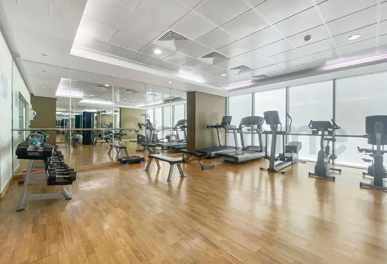 Walking distance to public transpo Studio in DIFC