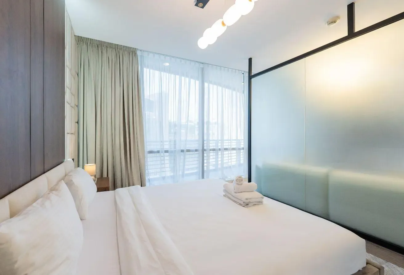 Vacant | Prime Location | Spacious