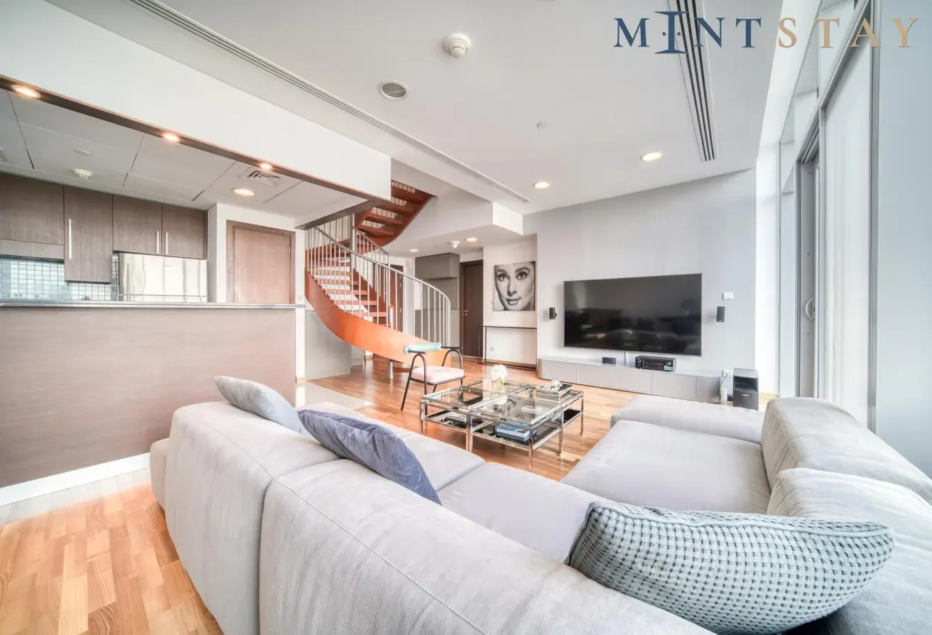 Prime DIFC Duplex with Iconic Skyline Views