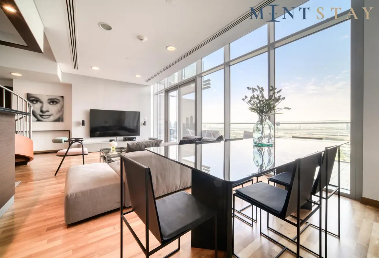 Prime DIFC Duplex with Iconic Skyline Views