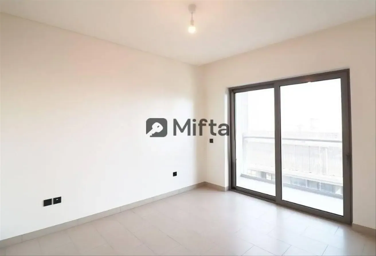Ready To Move In | Stunning Layout | 2 BR