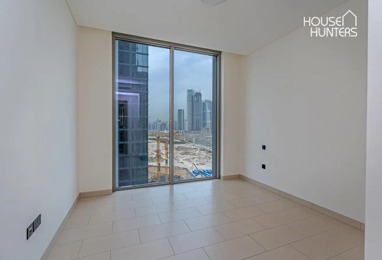 Burj Khalifa View | Vacant now | Unfurnished