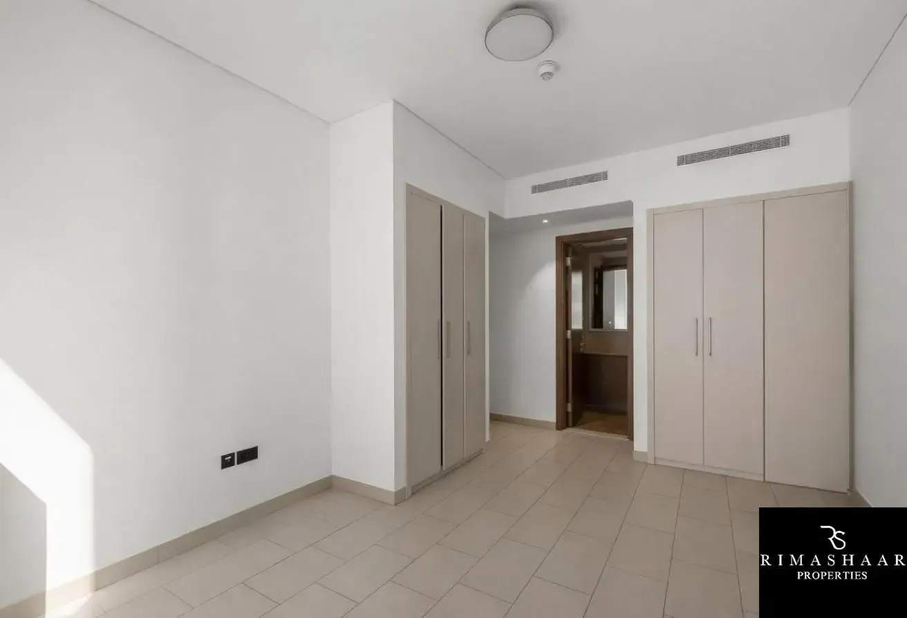 Burj Khalifa View | Flexible Payment | Vacant