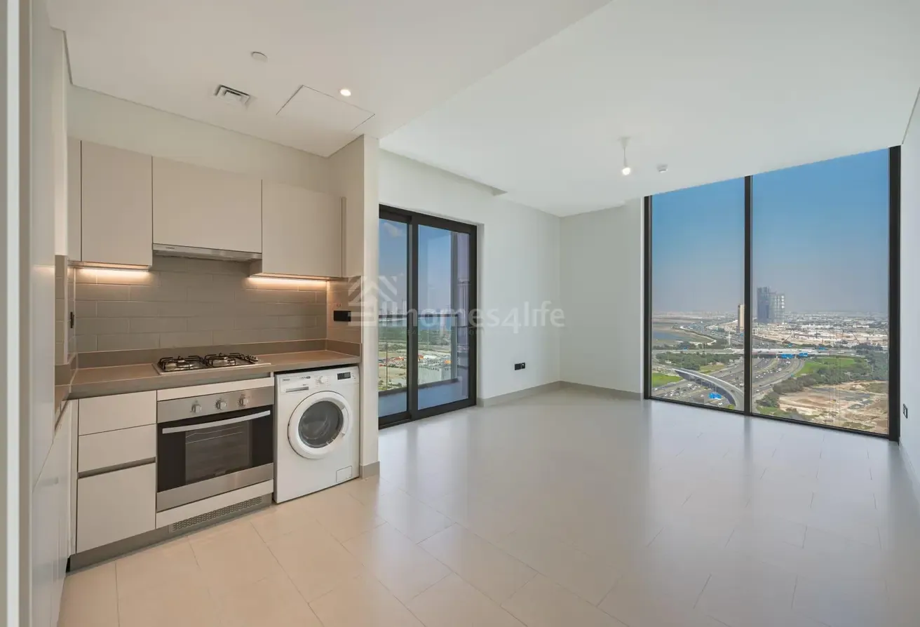 Spacious 2BR | Creek Vista Reserve | 4 Cheques