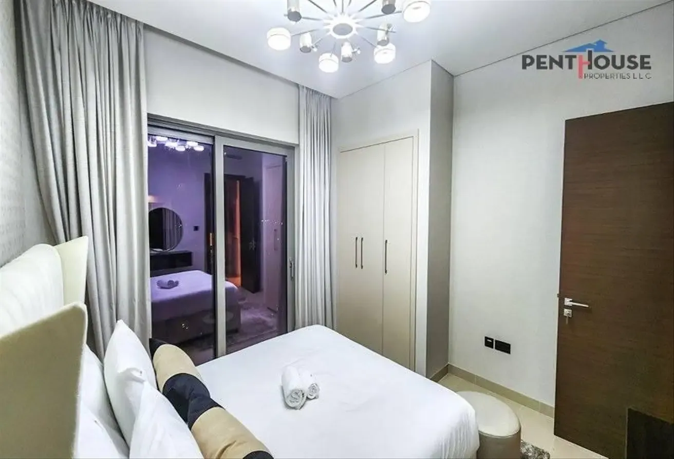 Fully Furnished | High Floor | Vacant Now