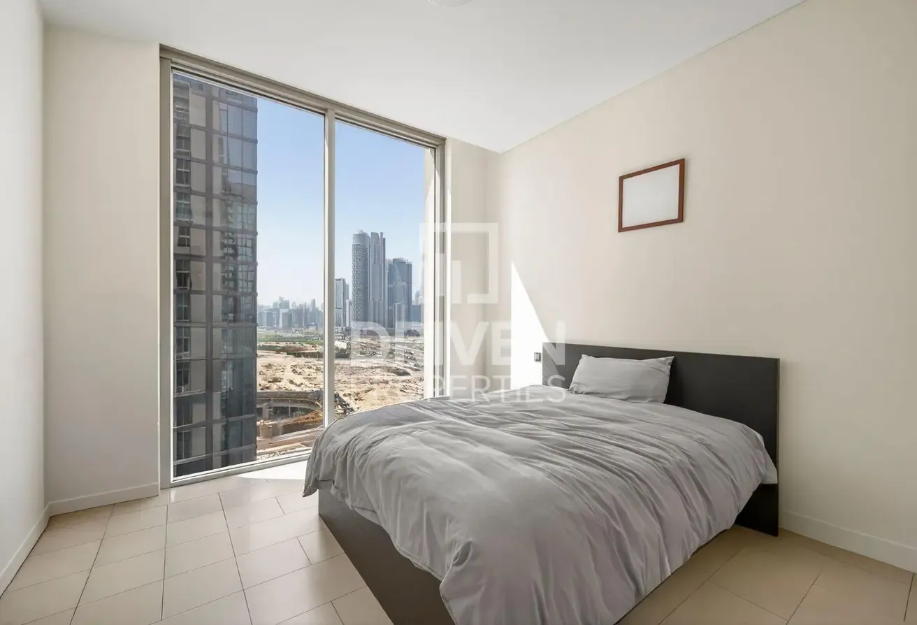 Spacious and Bright Apt | Prime Location