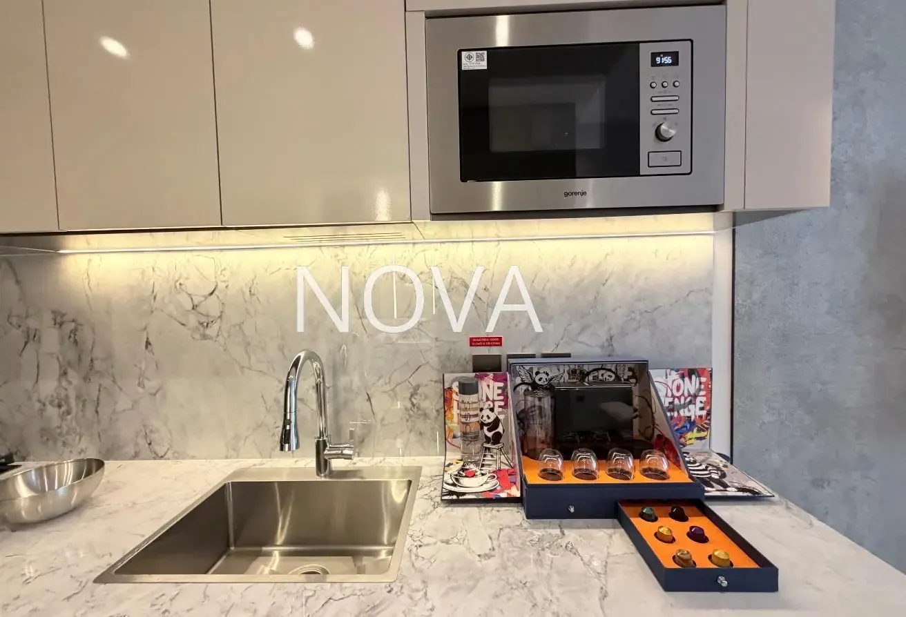 Bills included! Serviced Upgraded Studio
