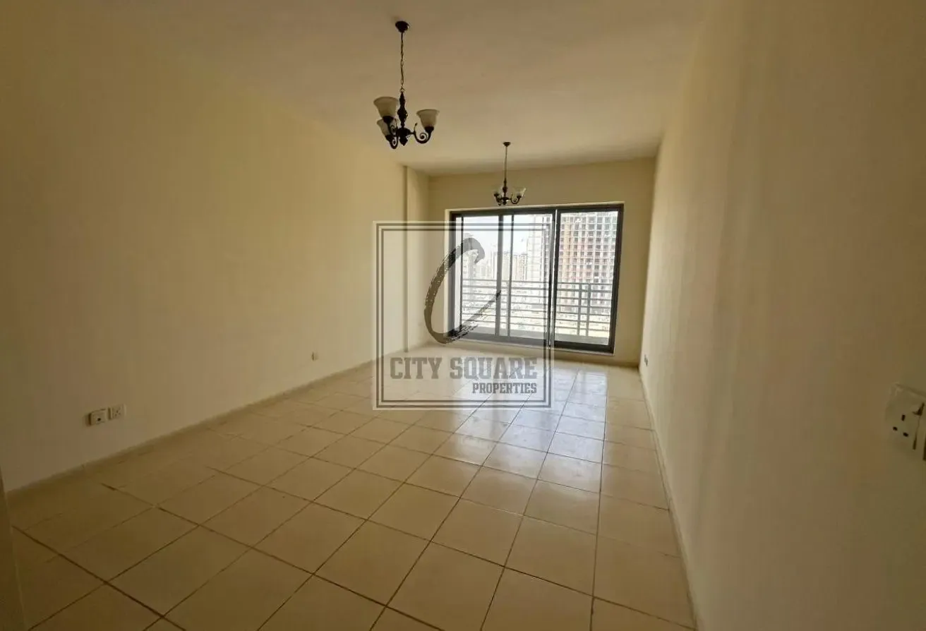 Spacious Studio for rent in Desert Sun Tower