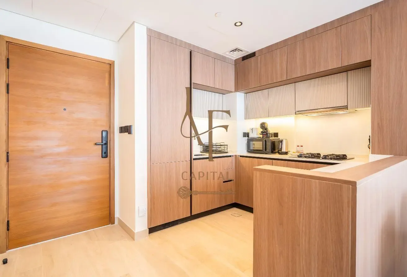 BRIGHT AND SPACIOUS | FULLY FURNISHED | ROAD VIEW