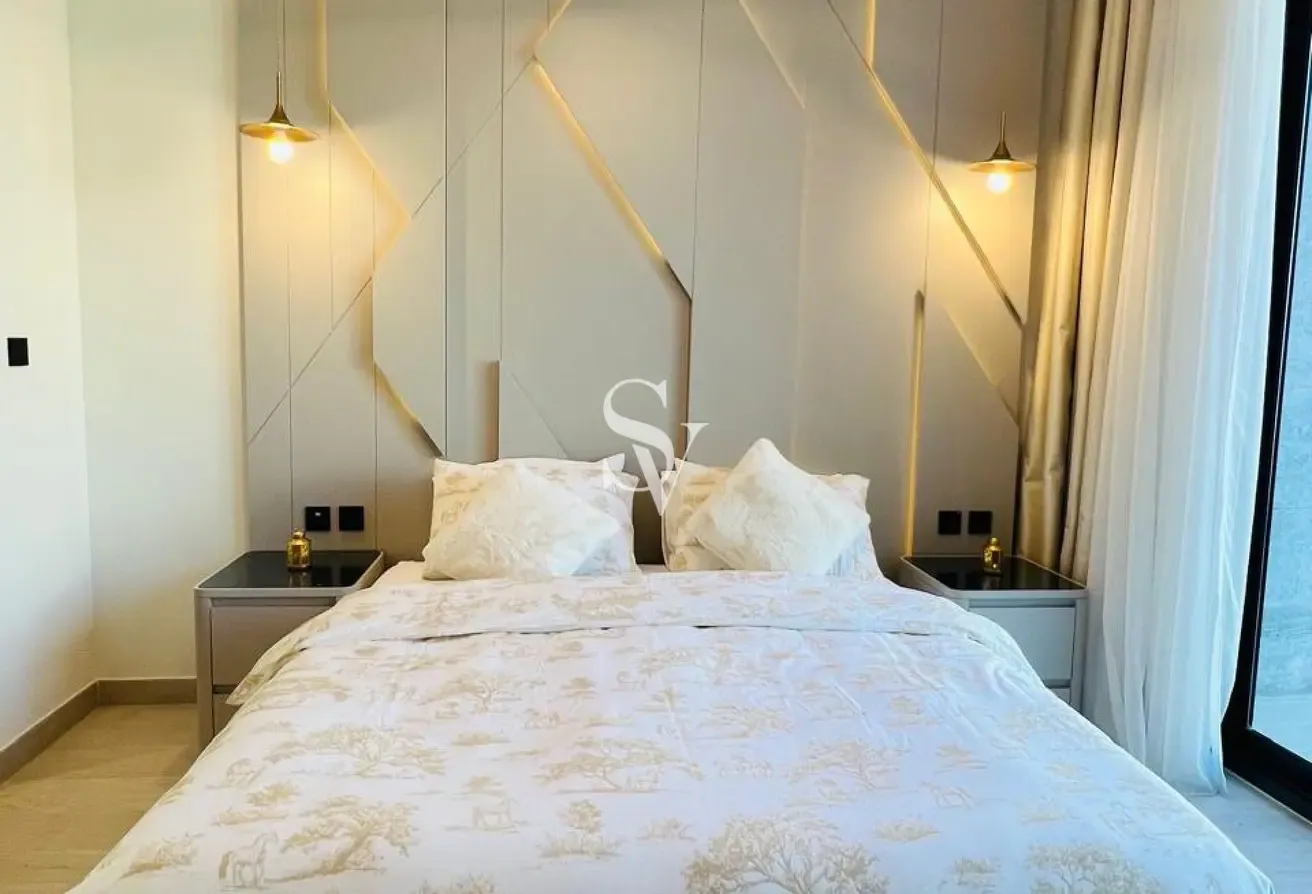 Modern Furnished | Pool View 1BR+Study Smart Home