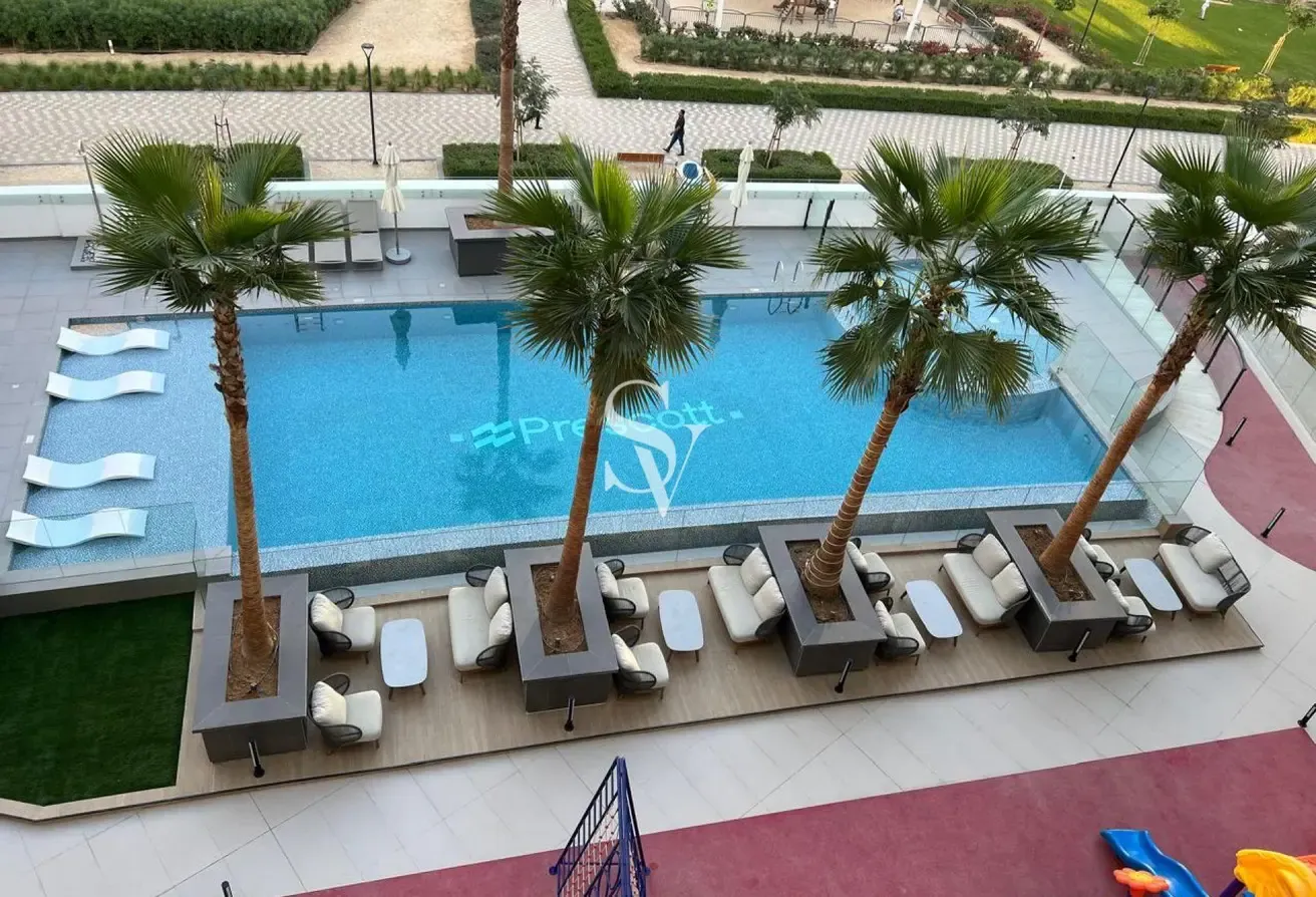 Modern Furnished | Pool View 1BR+Study Smart Home