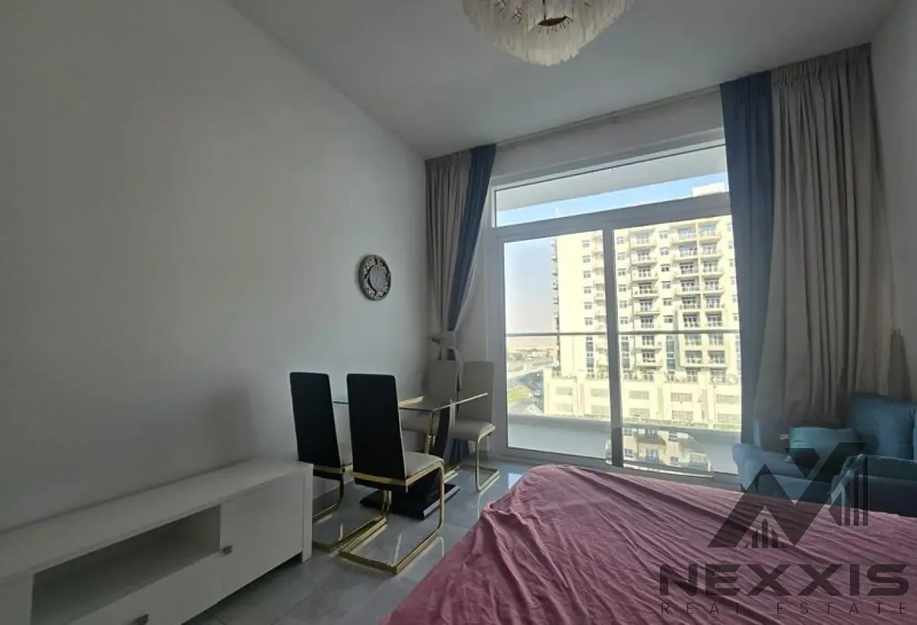 Furnished Studio | Vacant | Near Metro