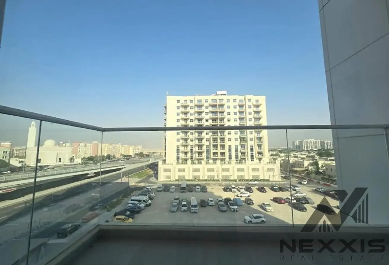 Furnished Studio | Vacant | Near Metro