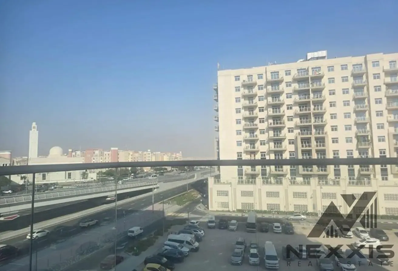 Furnished Studio | Vacant | Near Metro