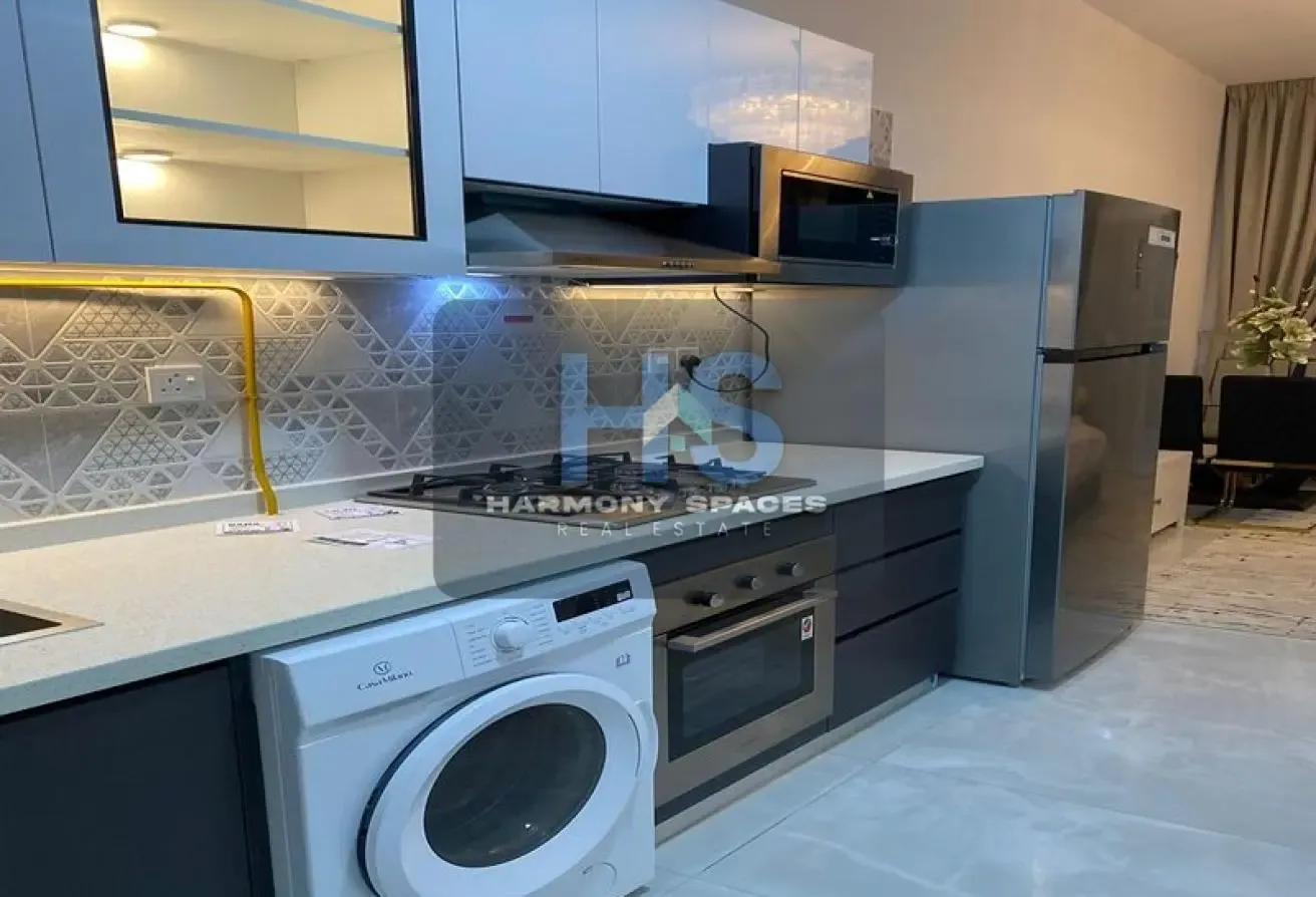 Furnished Studio | Large Layout | Near Metro