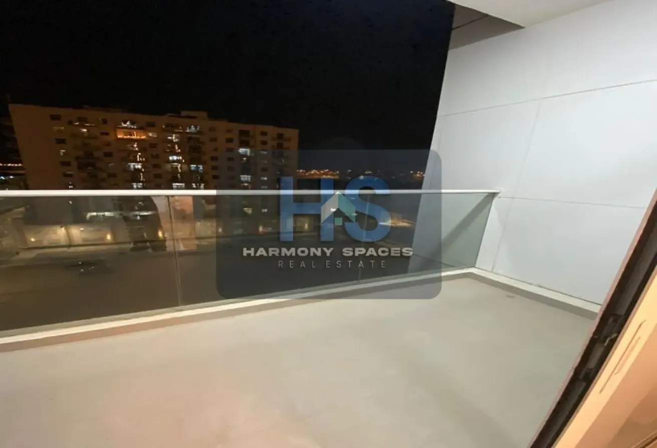 Furnished Studio | Large Layout | Near Metro