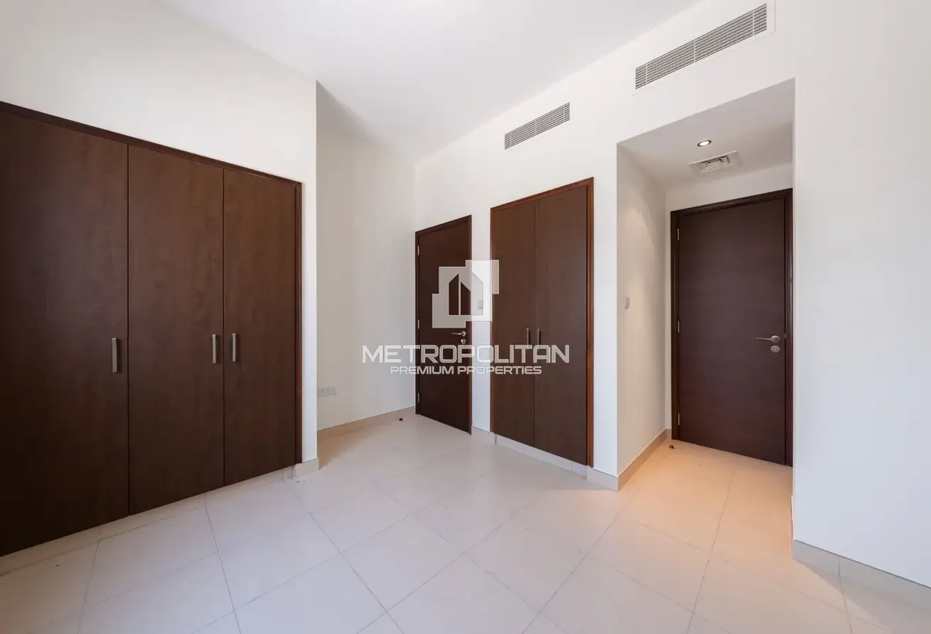Move in Today | Spacious | Near Park & Amenities