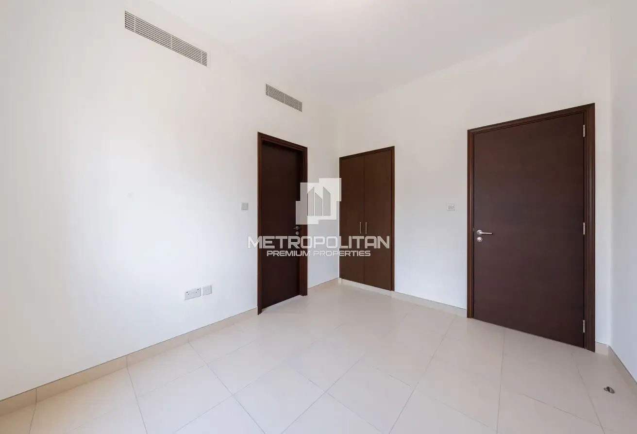 Move in Today | Spacious | Near Park & Amenities