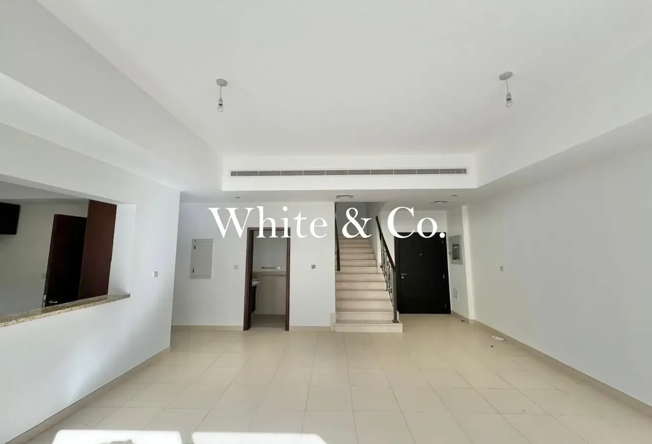 AVAILABLE NOW | MAIDS ROOM| PRIME LOCATION