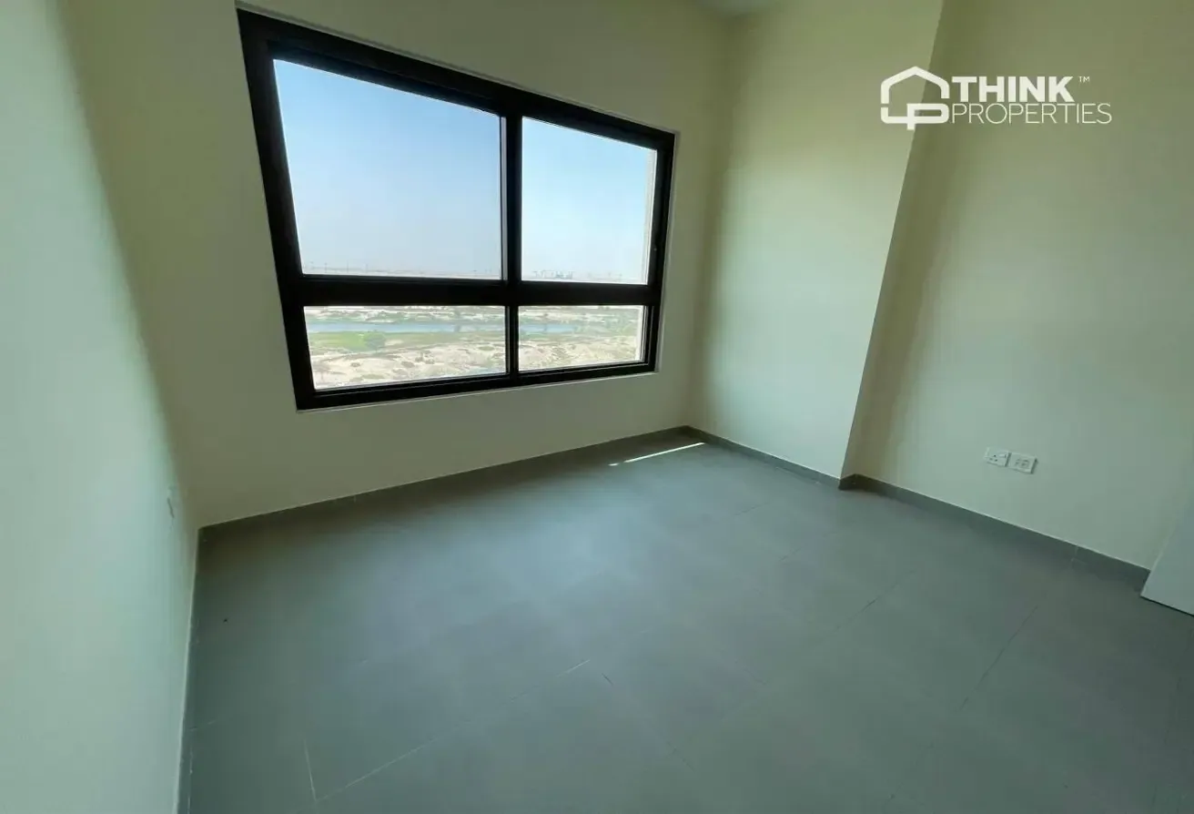 Golf and Park View |  Middle  Floor