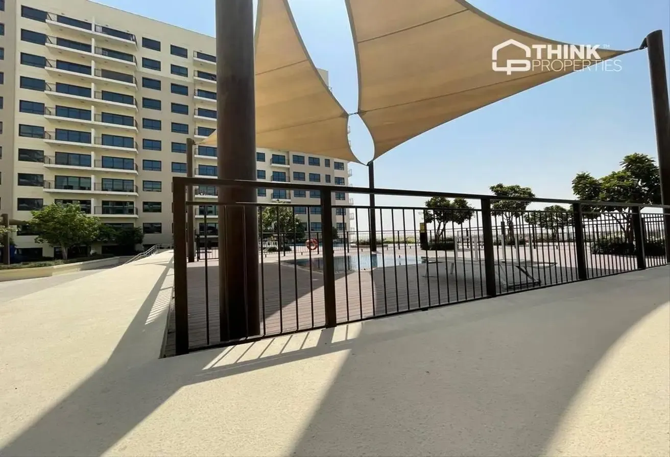 Golf and Park View |  Middle  Floor