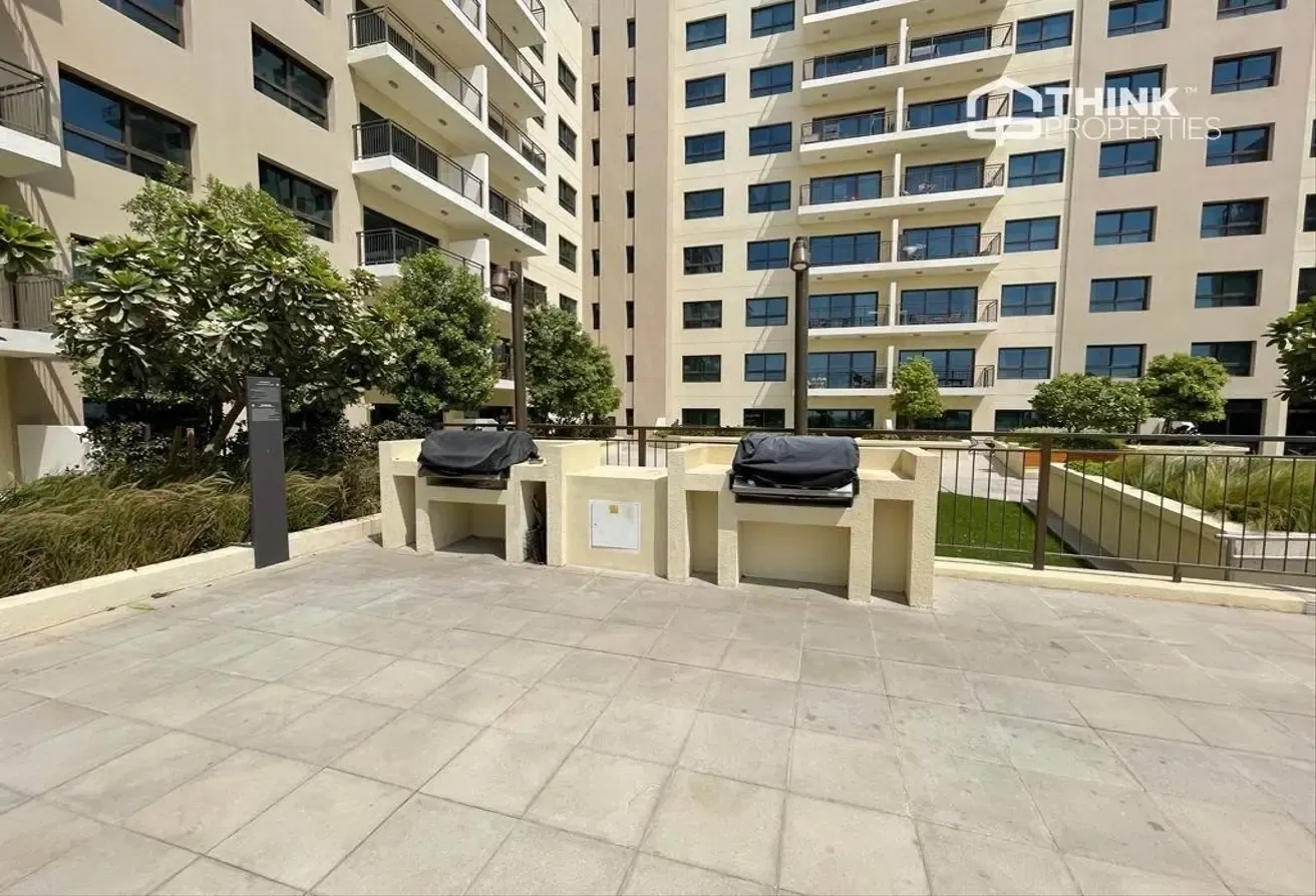 Golf and Park View |  Middle  Floor