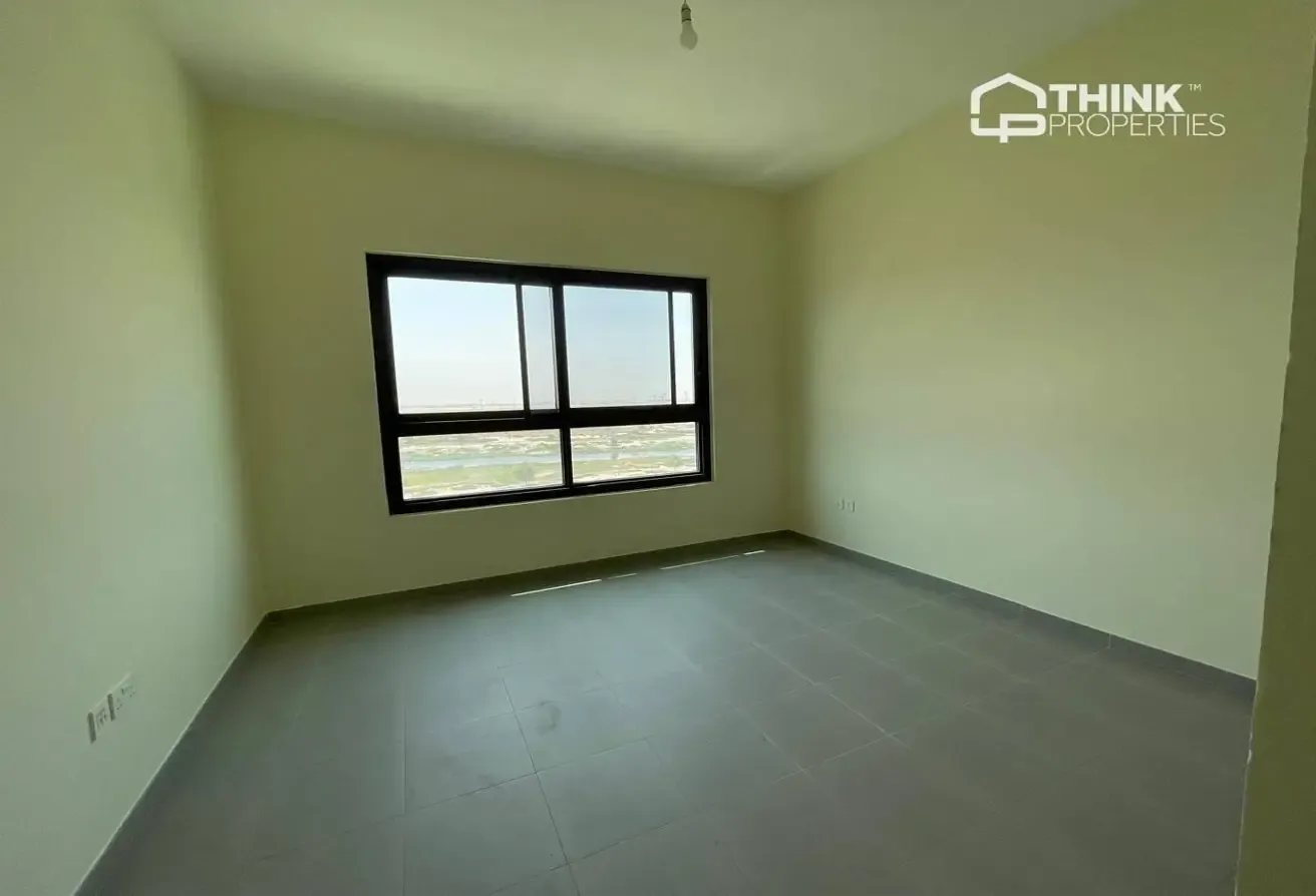 Golf and Park View |  Middle  Floor