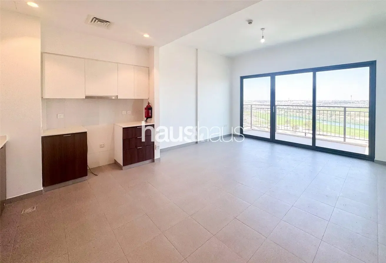 Vacant | Golf Course View | Double Bedrooms