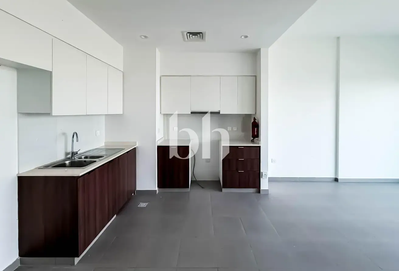 Golf-Course View | Vacant Now | Flexible Cheques