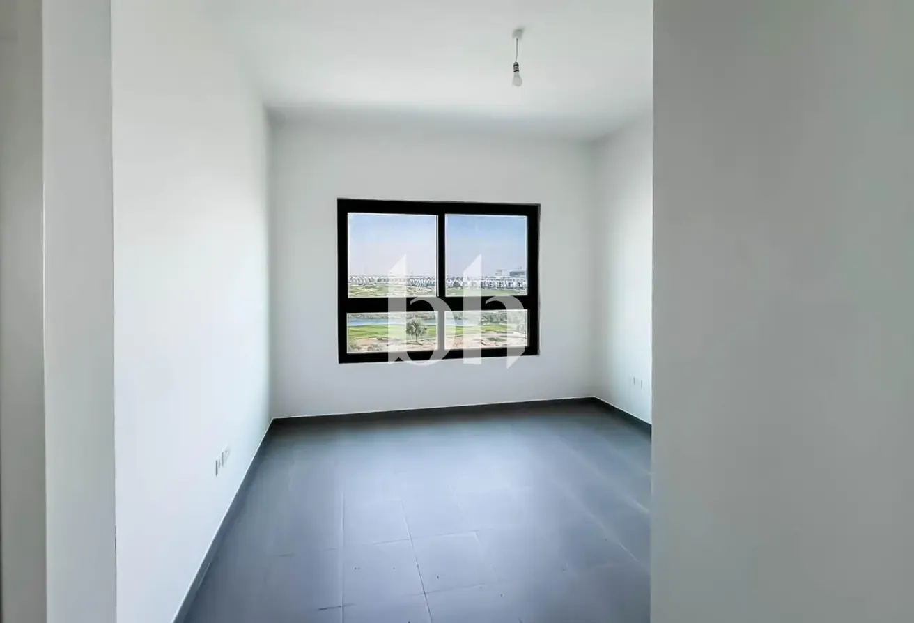 Golf-Course View | Vacant Now | Flexible Cheques