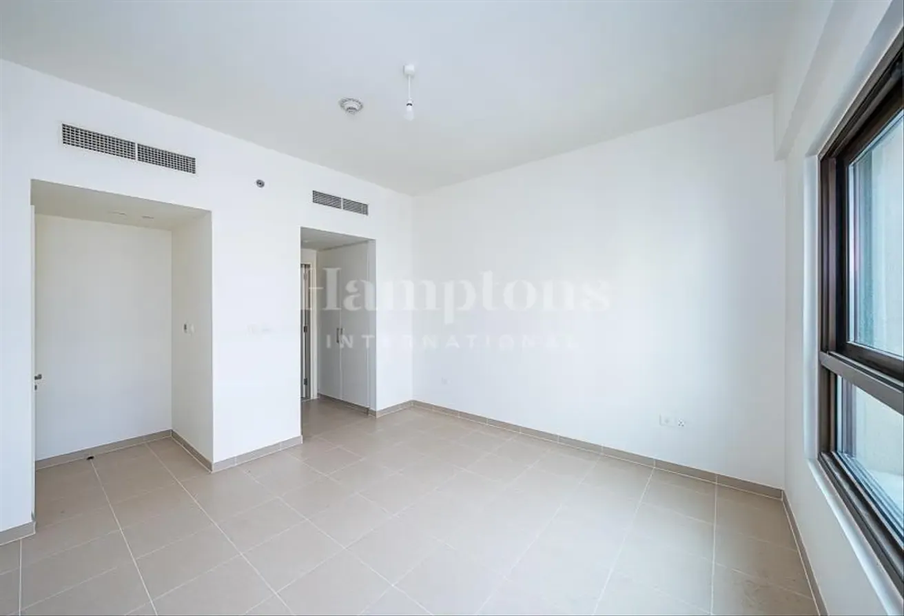 Golf and Pool View | Spacious | Available Mid June