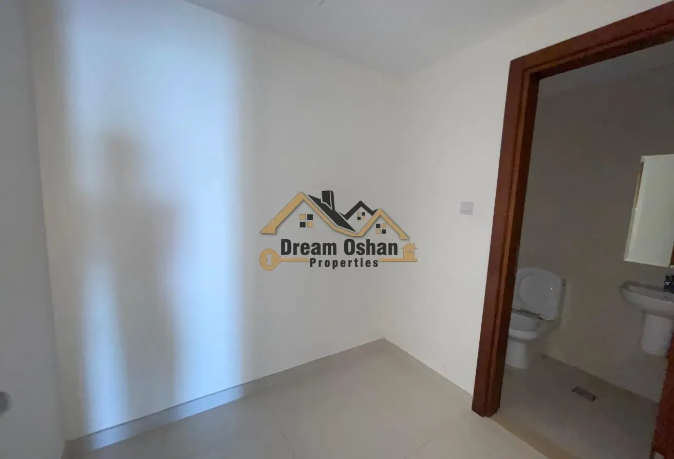 Ready 3BHK +Maids |Family Unit |Prime location