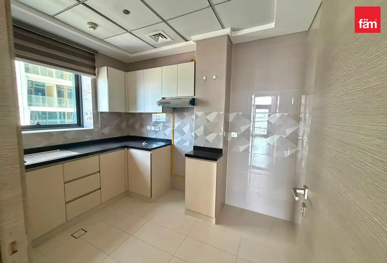Luxury 1br  | Spacious Layout | Vacant