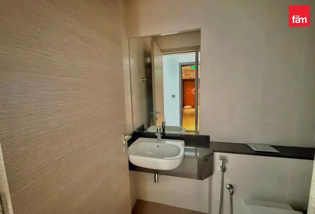 Luxury 1br  | Spacious Layout | Vacant