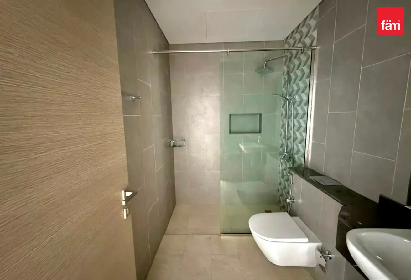 Luxury 1br  | Spacious Layout | Vacant