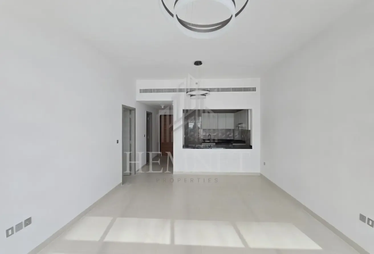 Multiple Payments | Vacant | Prime Location