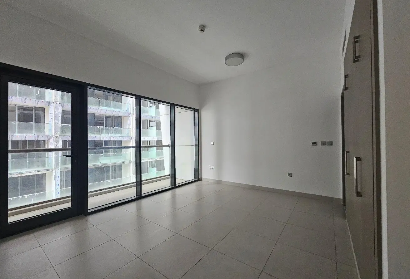 Spacious | Flexible # of Cheques | Family Bldg