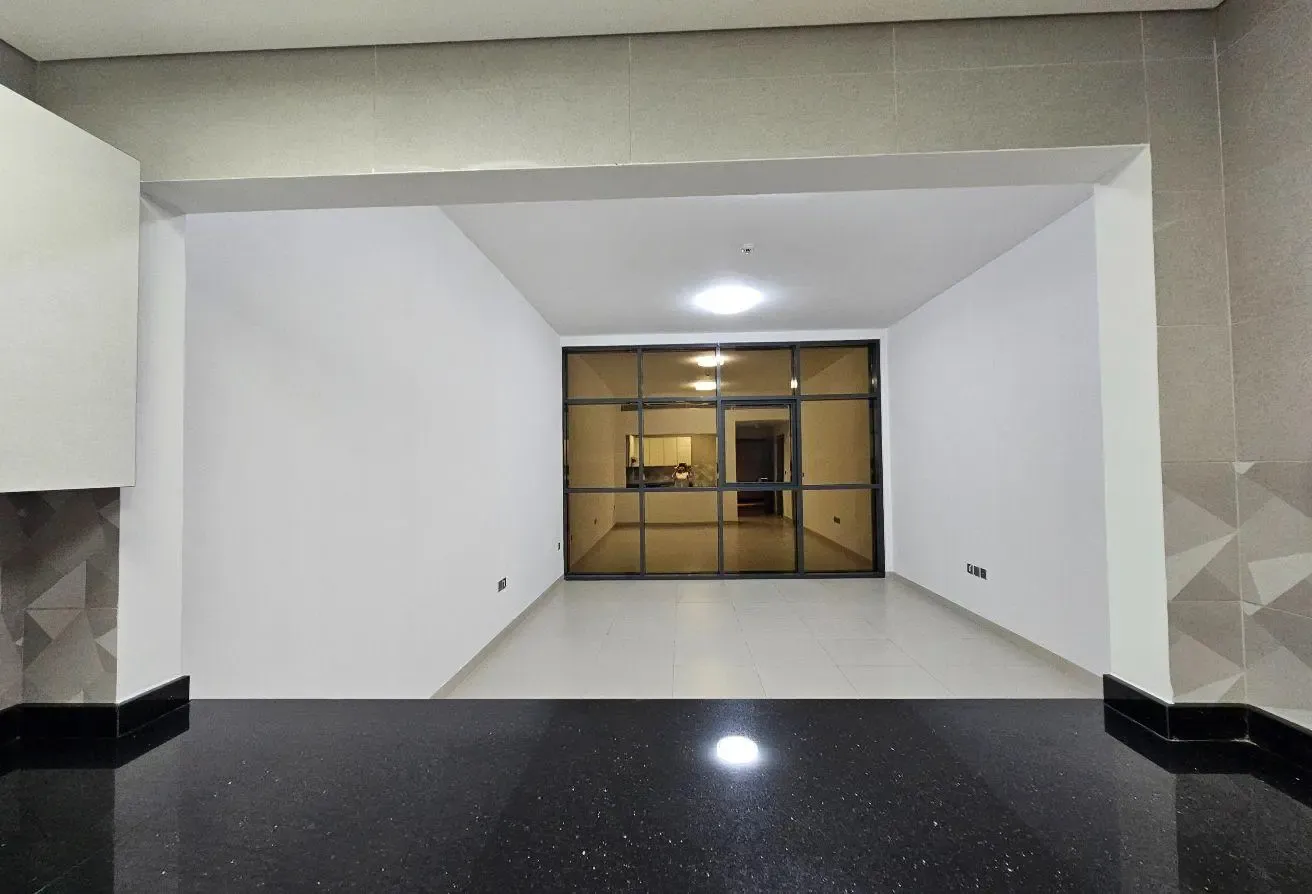 Spacious | Flexible # of Cheques | Family Bldg
