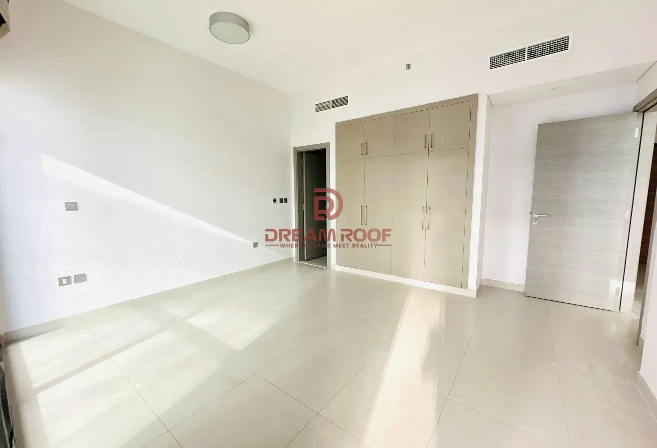 Spacious 1BHK- Ready To move - Family Building